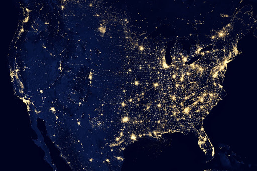 アメリカ合衆国を宇宙から見た夜の様子