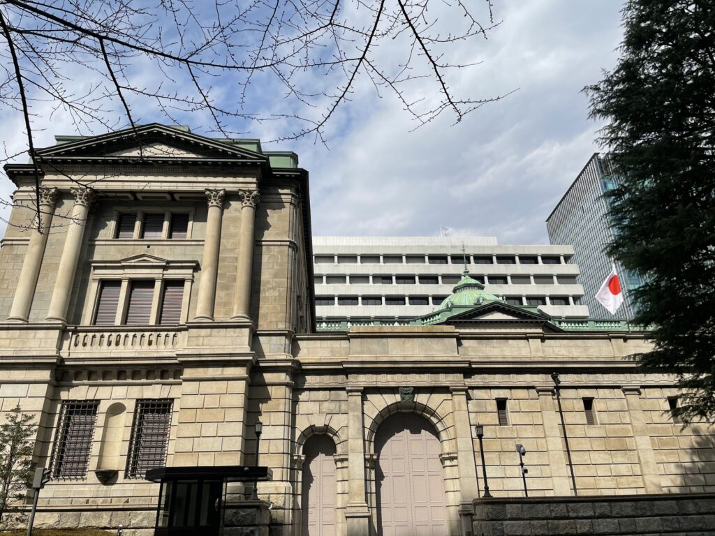 日銀の外観
