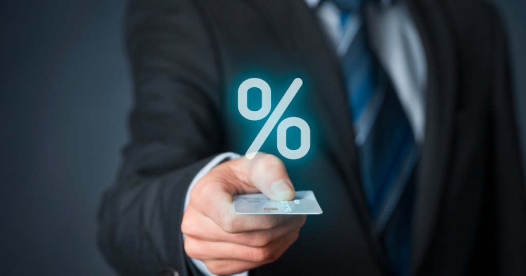 %とクレジットカード、ビジネスマンの手