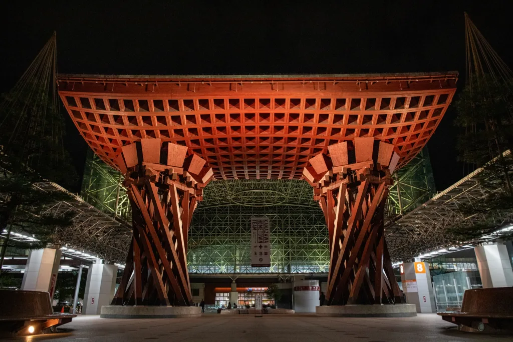 夜の金沢駅