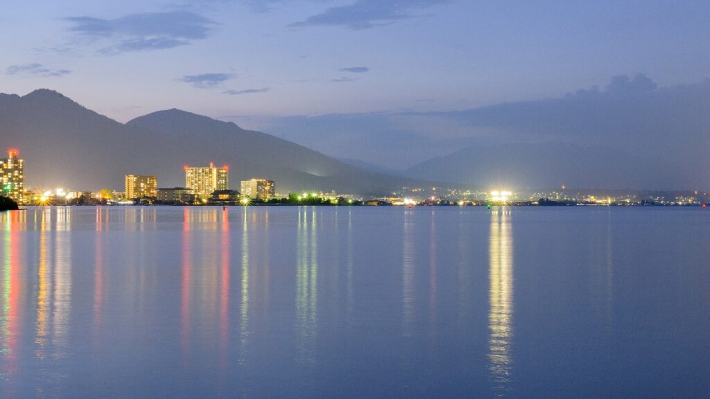 琵琶湖の夕景色