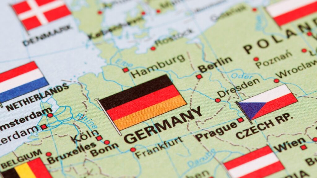 地図にGERMANYの文字と国旗