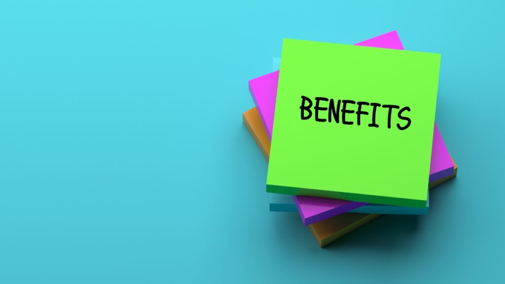 benefitsの文字と付箋