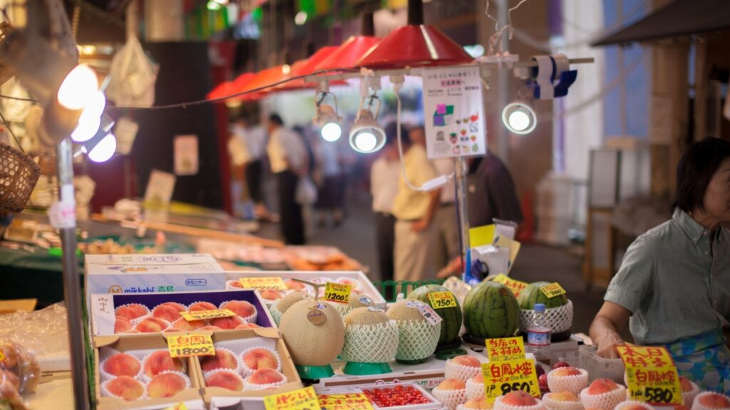 近江町市場のフルーツ店