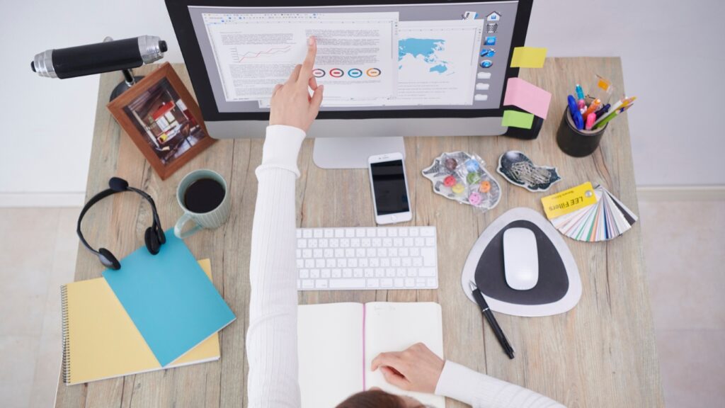 生産性向上ツールと文書を備えたワークスペース