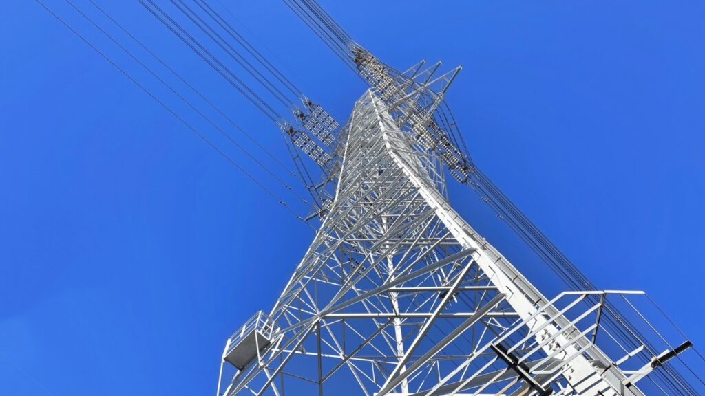 鉄塔と送電線